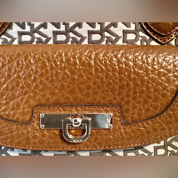 DKNY Large Tan & Brown Dome Monogram Satchel Bag w Strap - Picture 11 of 15